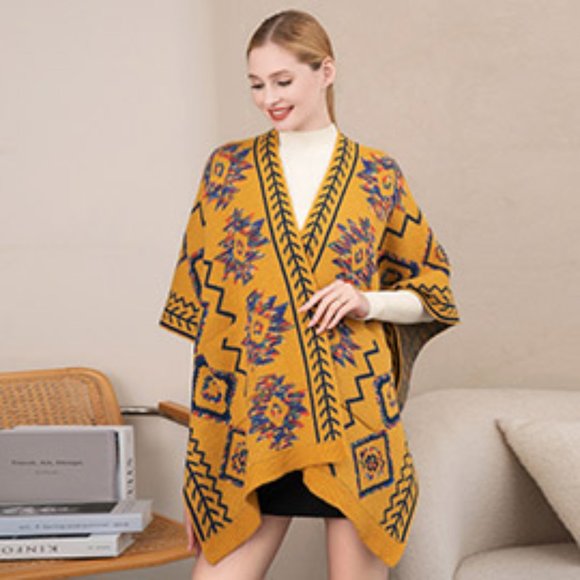 Boho Patterned Front Pockets Poncho - Picture 2 of 2